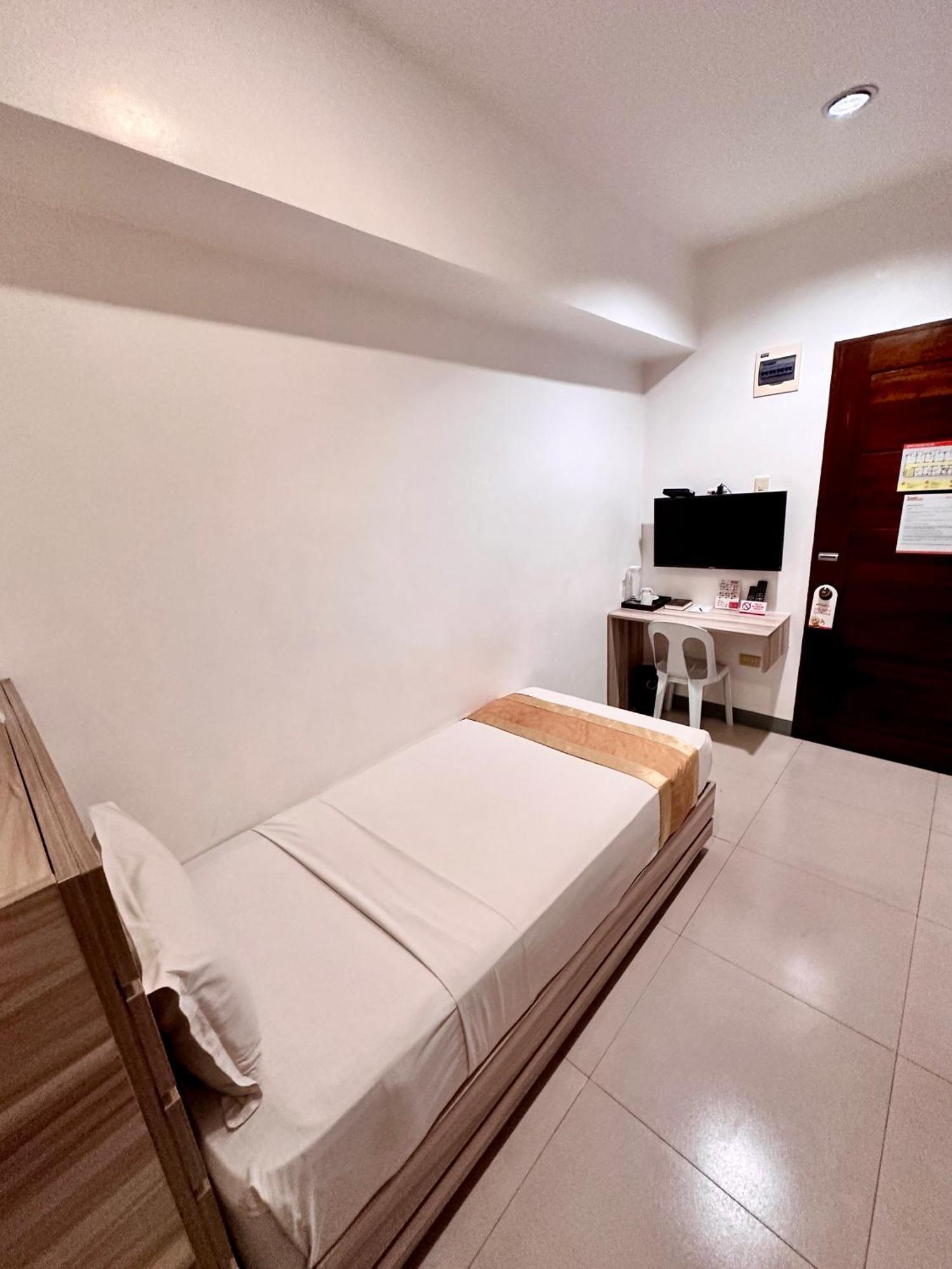 Travelbee Fuente Inn Cebu Εξωτερικό φωτογραφία