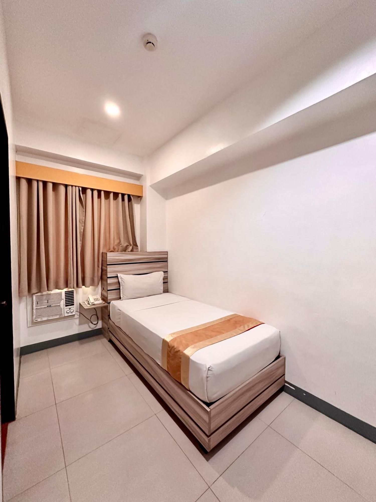 Travelbee Fuente Inn Cebu Εξωτερικό φωτογραφία