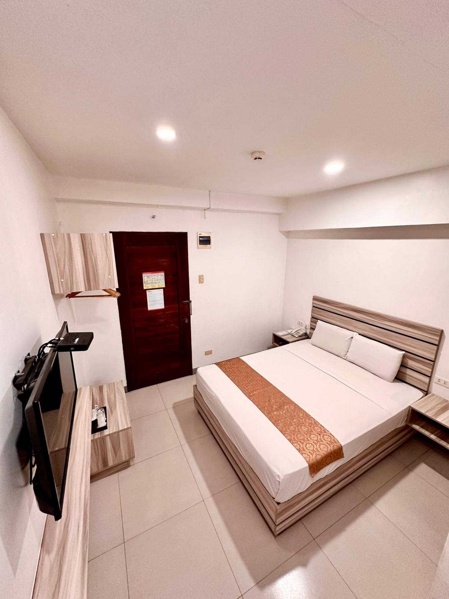 Travelbee Fuente Inn Cebu Εξωτερικό φωτογραφία