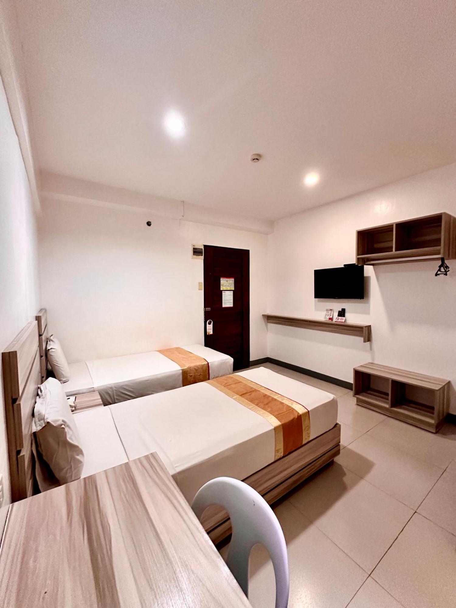 Travelbee Fuente Inn Cebu Εξωτερικό φωτογραφία